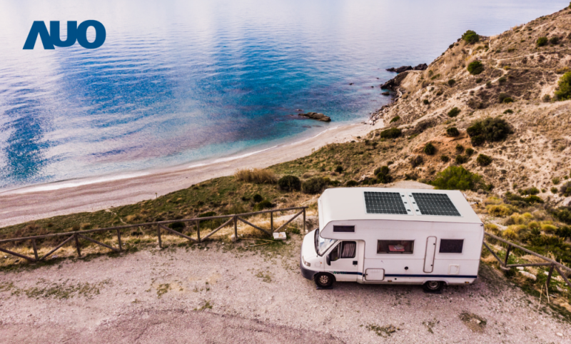 「可撓輕量化太陽光電板SunCurva」使用輕量特殊耐候型複合板取代傳統太陽能板的玻璃前板，不僅降低70%重量，每米平方僅3Kg；具有抗衝擊性能及通過電磁相容性測試，可應用於交通運輸工具，如露營車、遊艇等